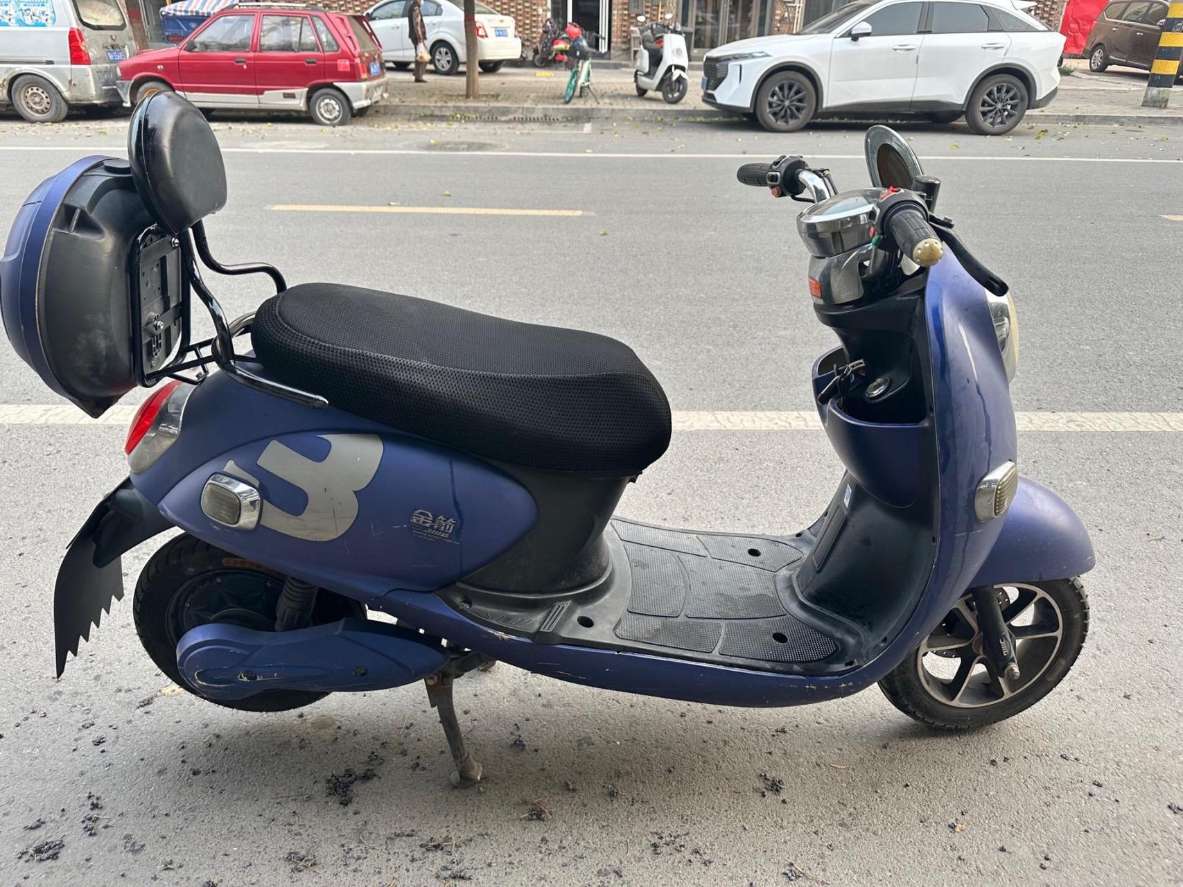 金箭电动车899米电池保修6个月.