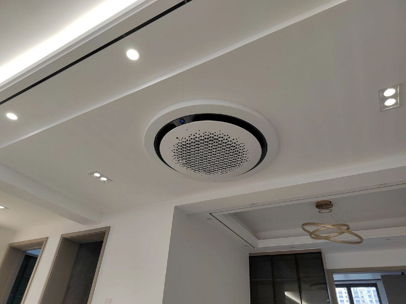 三星的中央空调yyds 一开始看到这个圆形的空调,觉得外形太酷了!