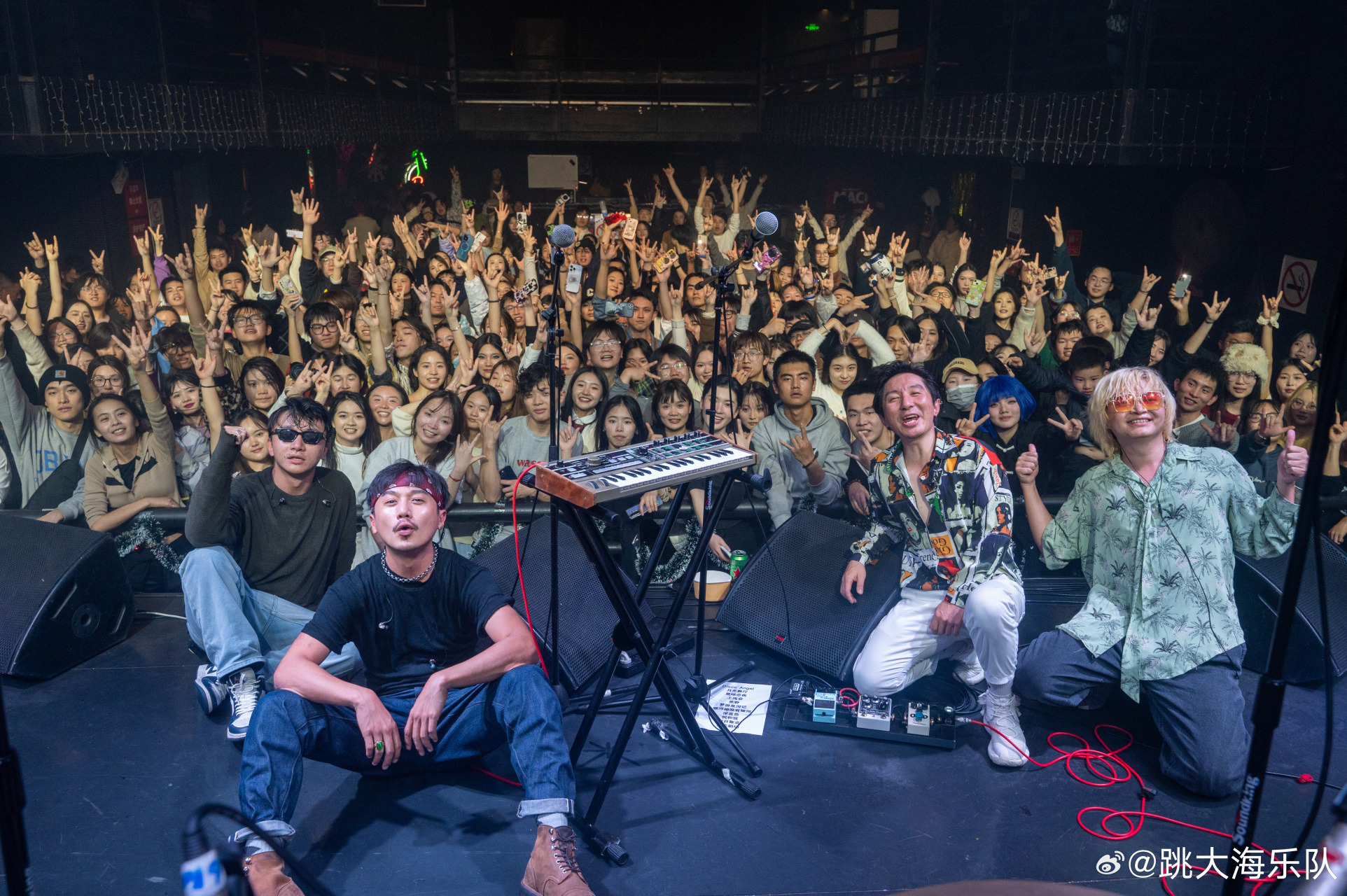 成都照片来了8915 91:naitehz  #跳大海乐队