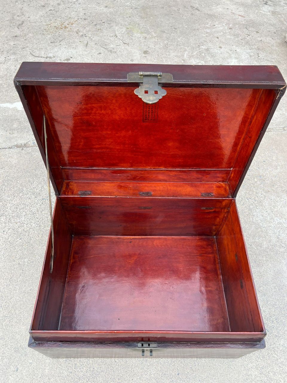 民国老皮箱 好看又实用           长82 宽60 高45厘米