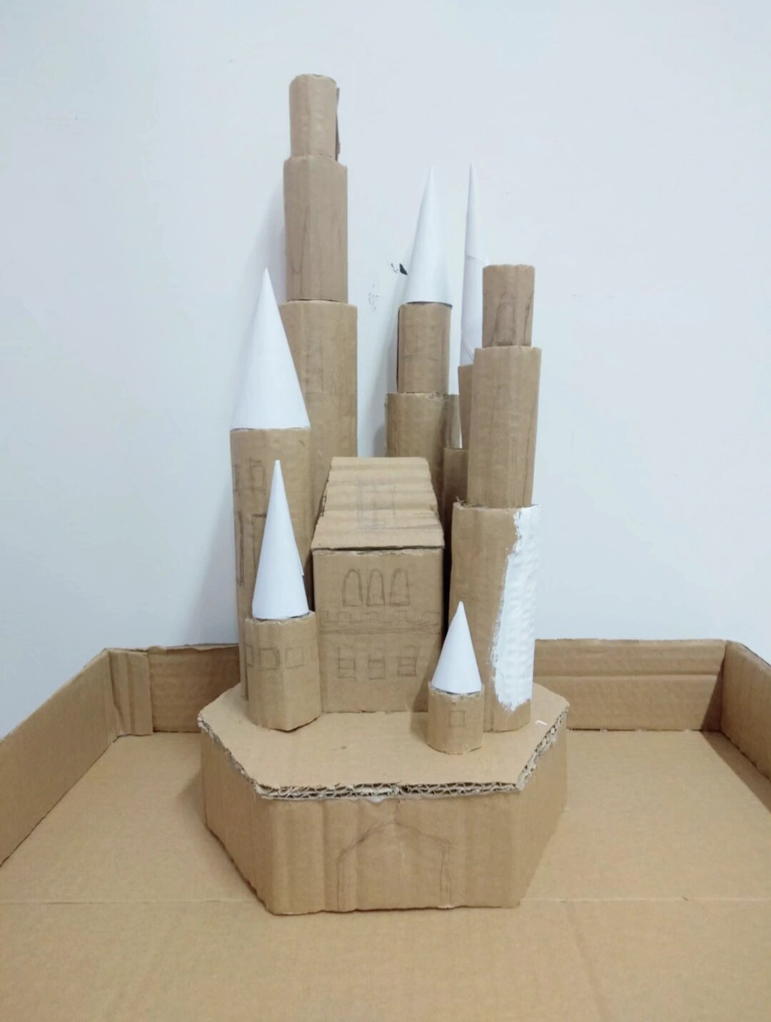 废纸壳制作的公主城堡