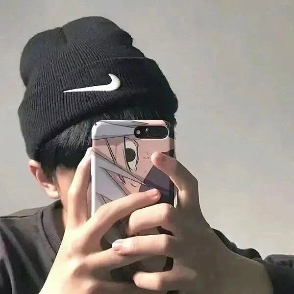 对镜自拍男生头像