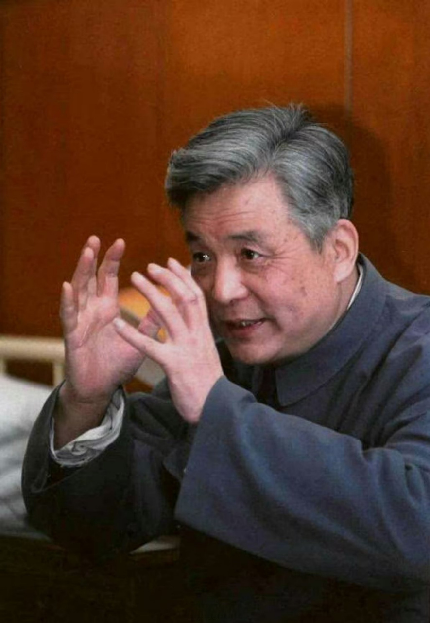 请您为伟大的科学家停留1秒钟!