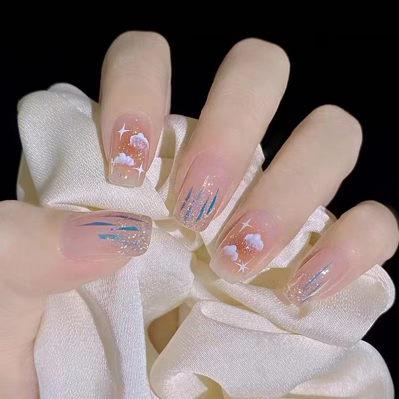 2023新款冰透玻璃纸星云美甲 爆款2023新款冰透玻璃纸星云美甲 清新