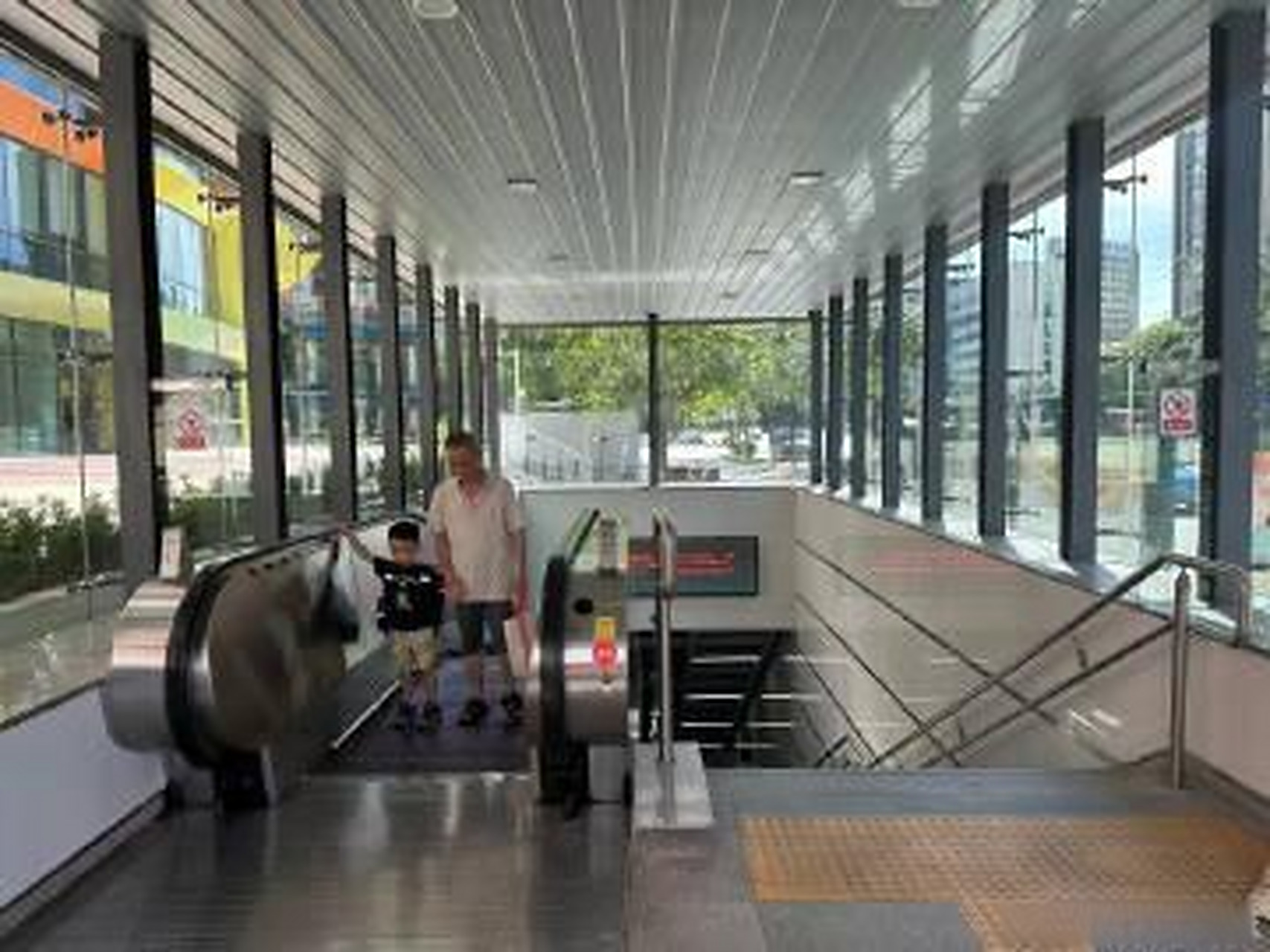 【民呼我应|景田站c出口自动扶梯恢复使用 】近日有市民报料称,深圳