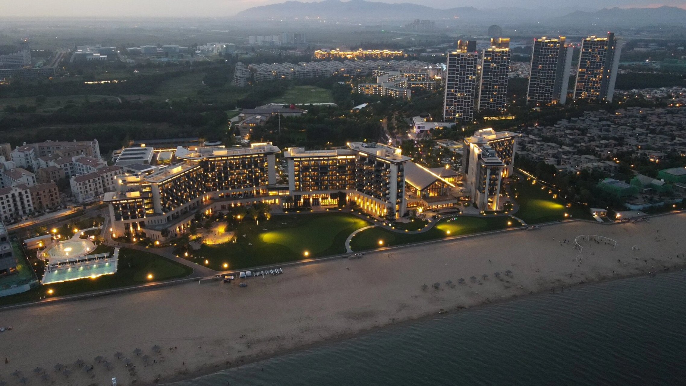 海景酒店:sukha苏卡酒店 2023年12月4日起,阿那亚北戴河的原地中海