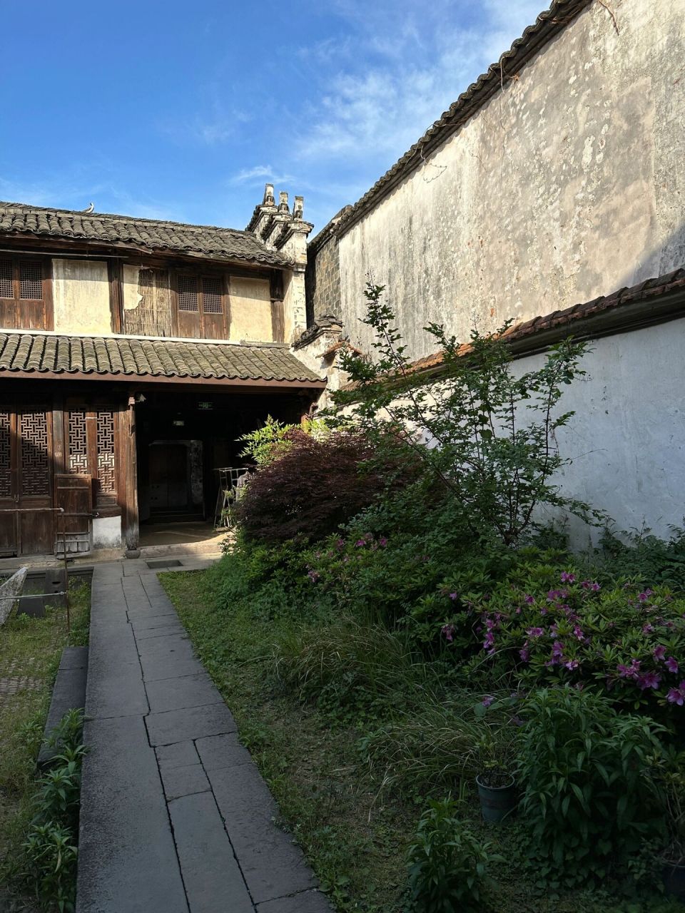 嵊州好玩的户外,崇仁古镇 地址:崇仁古镇,可导航到  环境很好,很出片