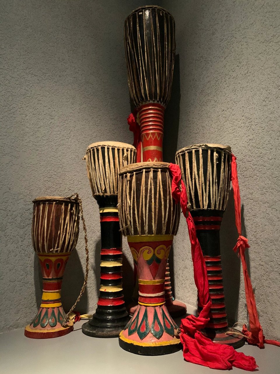 又拍了些彝族器具