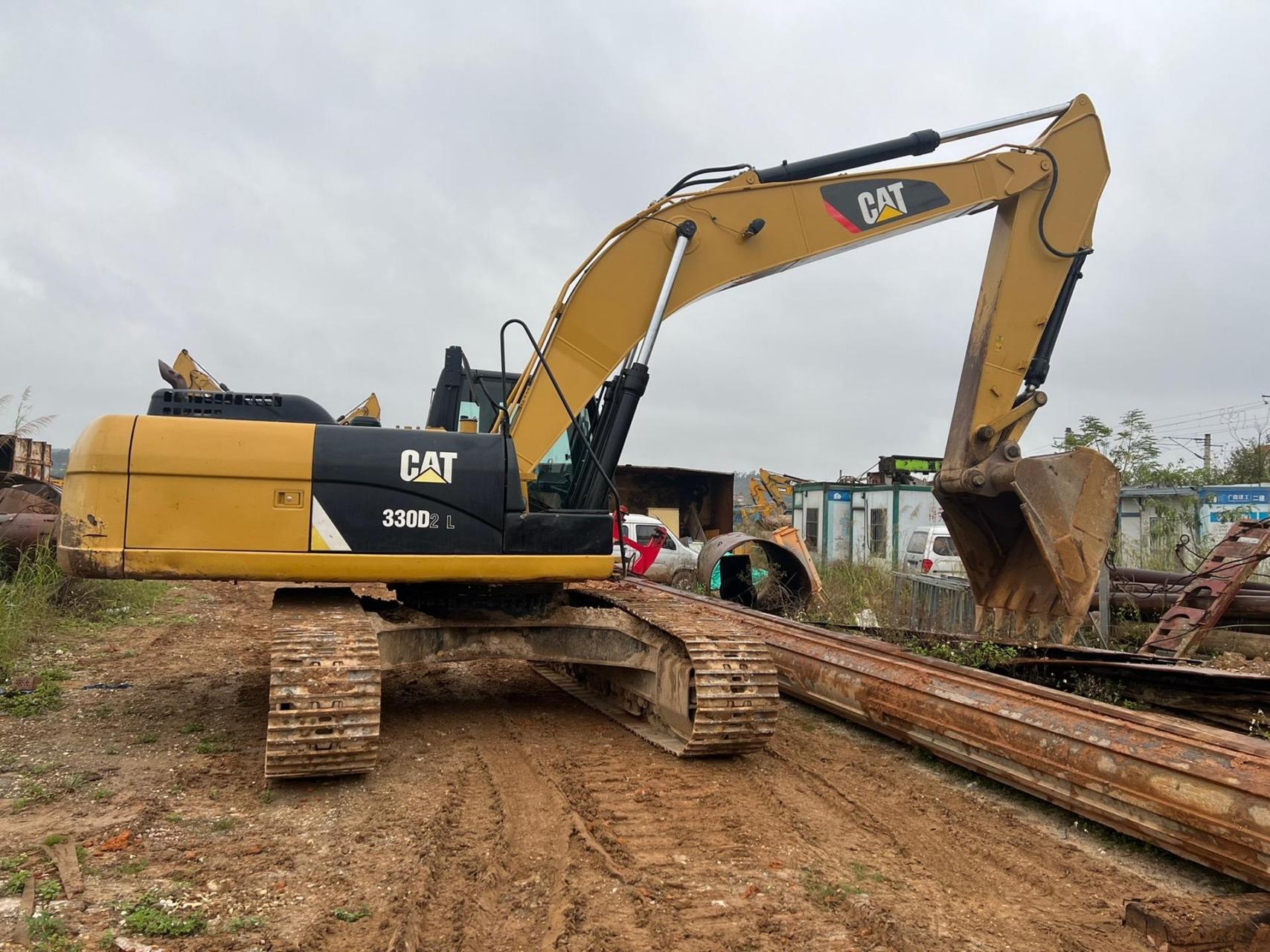 卡特330d2l,纯土方车没打过锤真车实表,性能无敌