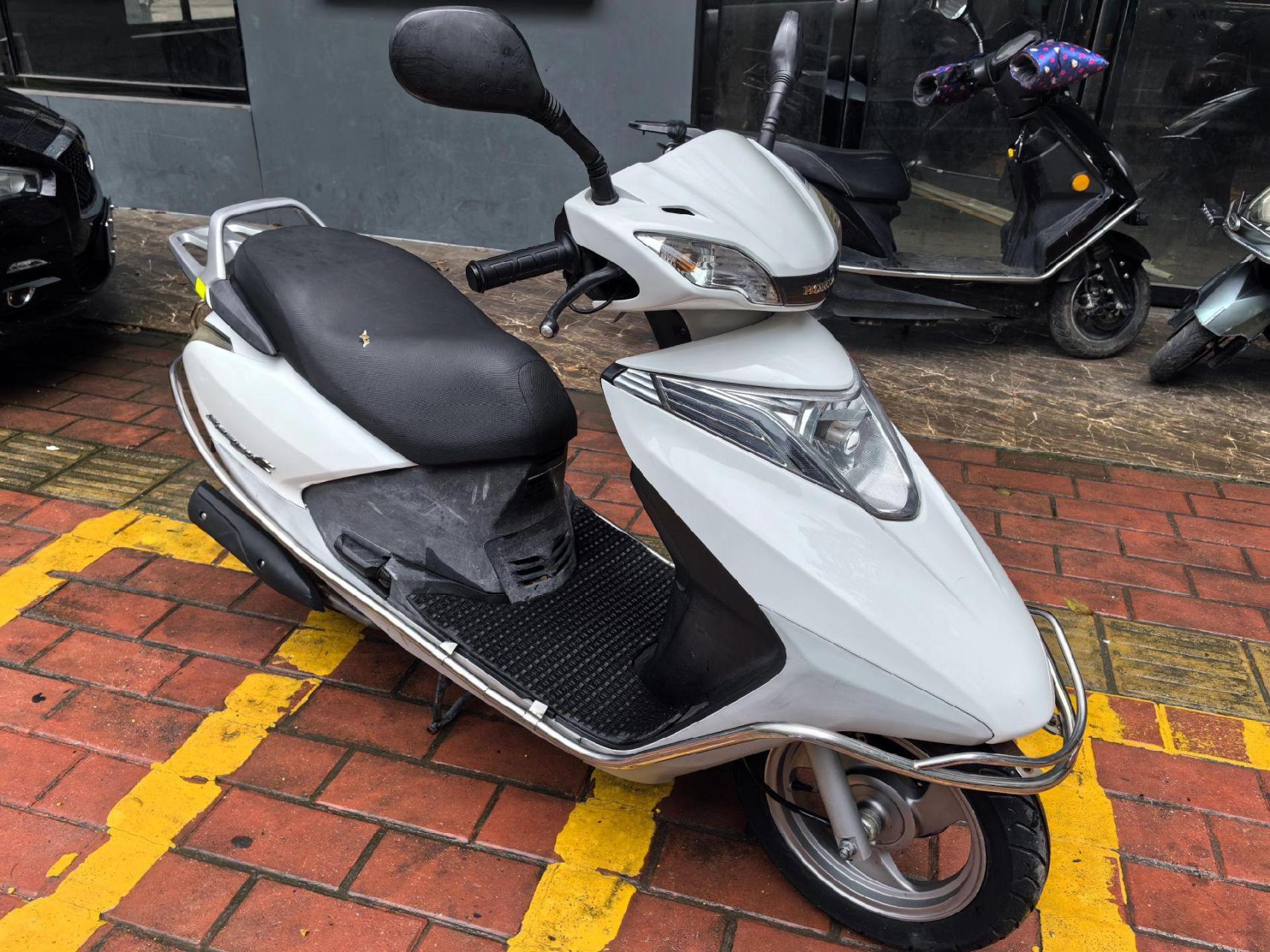 新到15年五羊本田睿御110,成色极品!本田当家esp发动机.