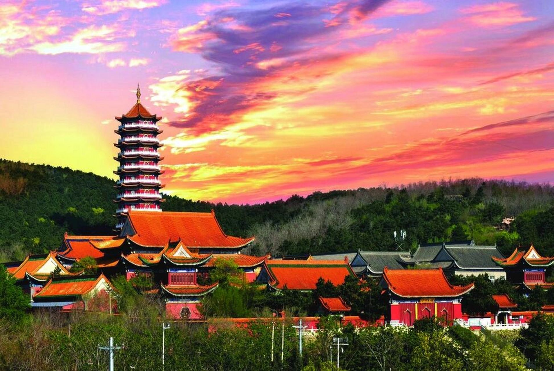 调兵山市景点 调兵山市 蒸汽机车博物馆 月亮湖 环山风景路 兀术城