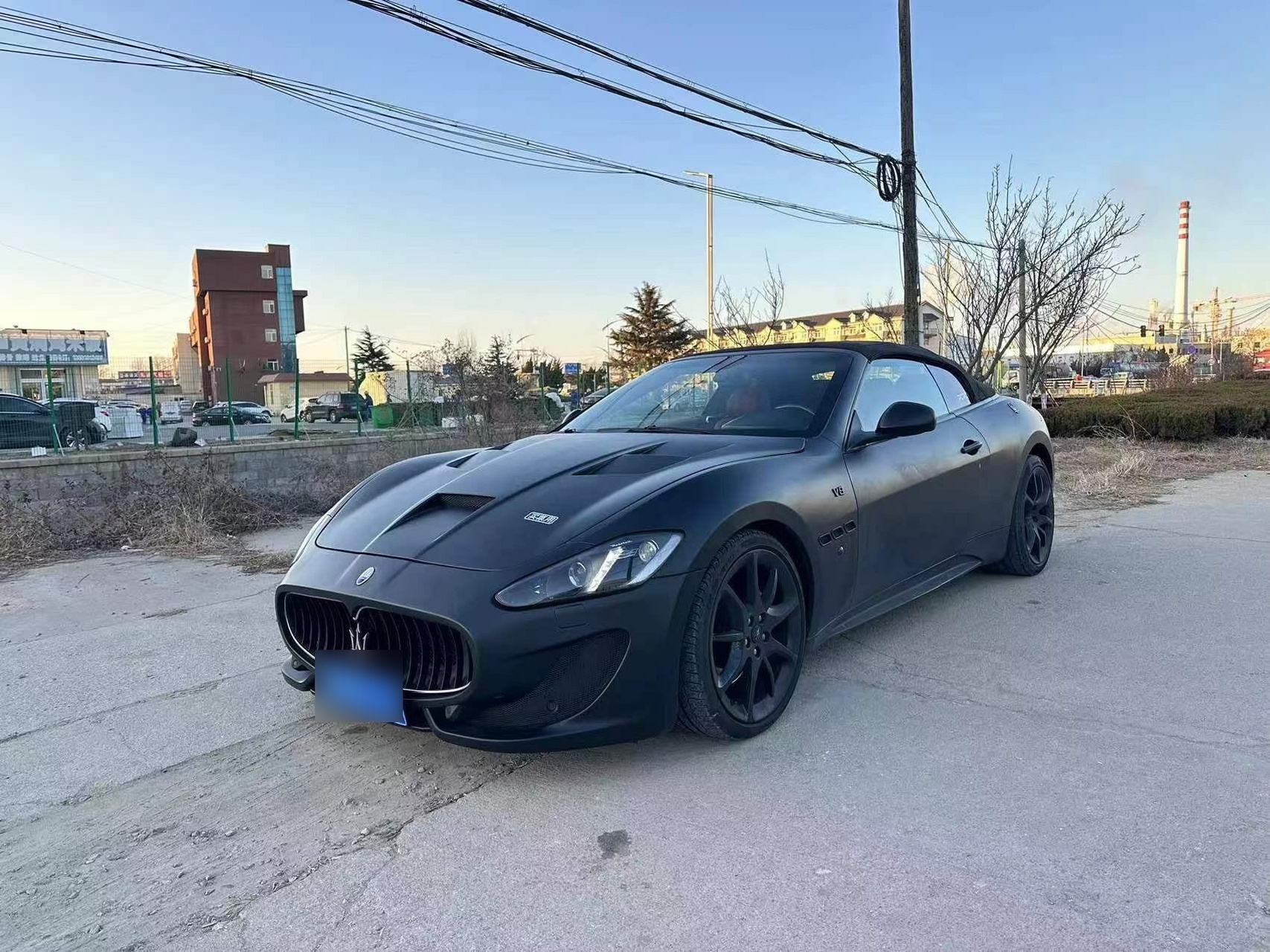 17年玛莎拉蒂gc敞篷版,新车落地300.