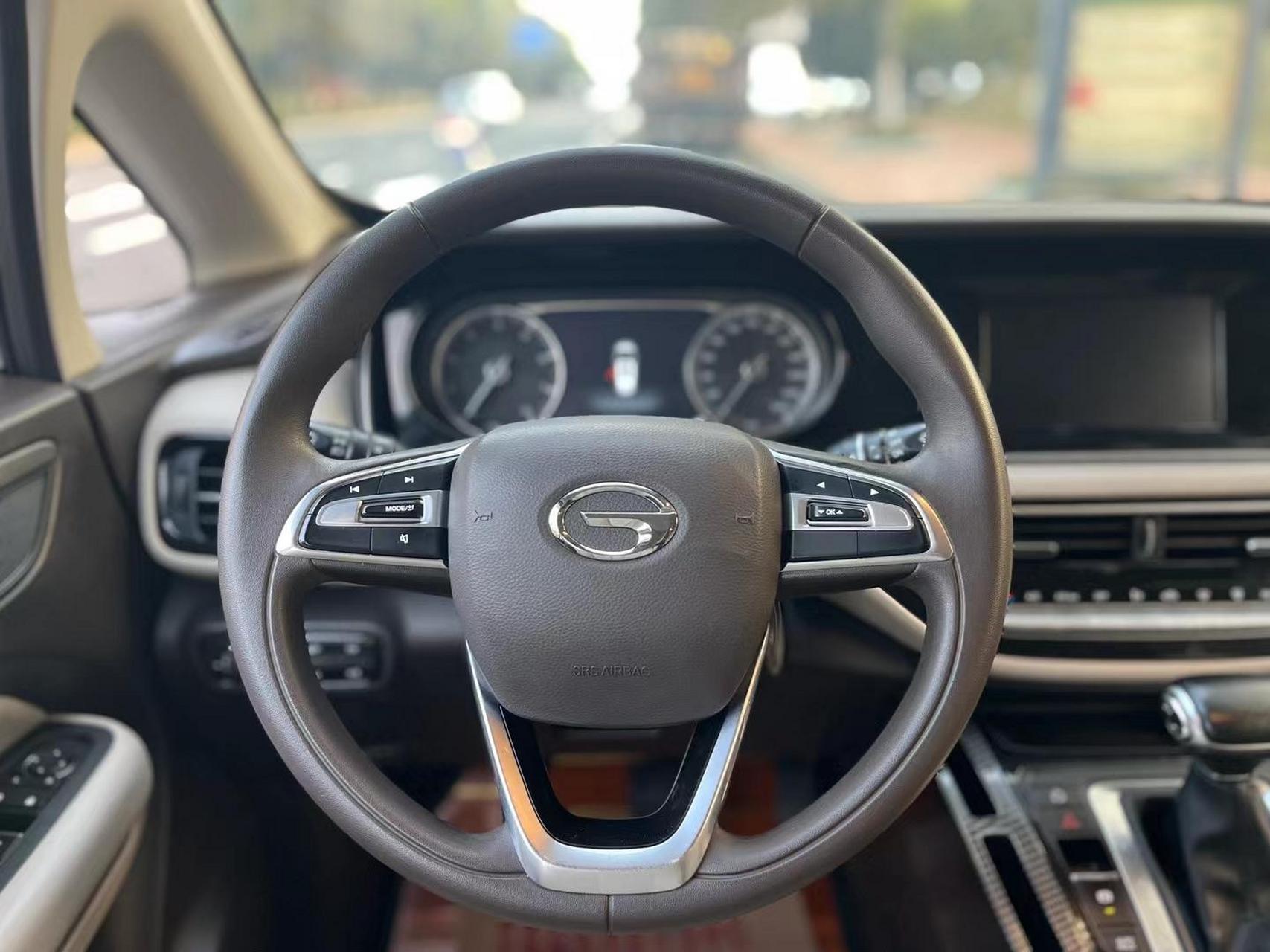 最新到店极品商务车,广汽传祺gm6 ,7座精英版,1.