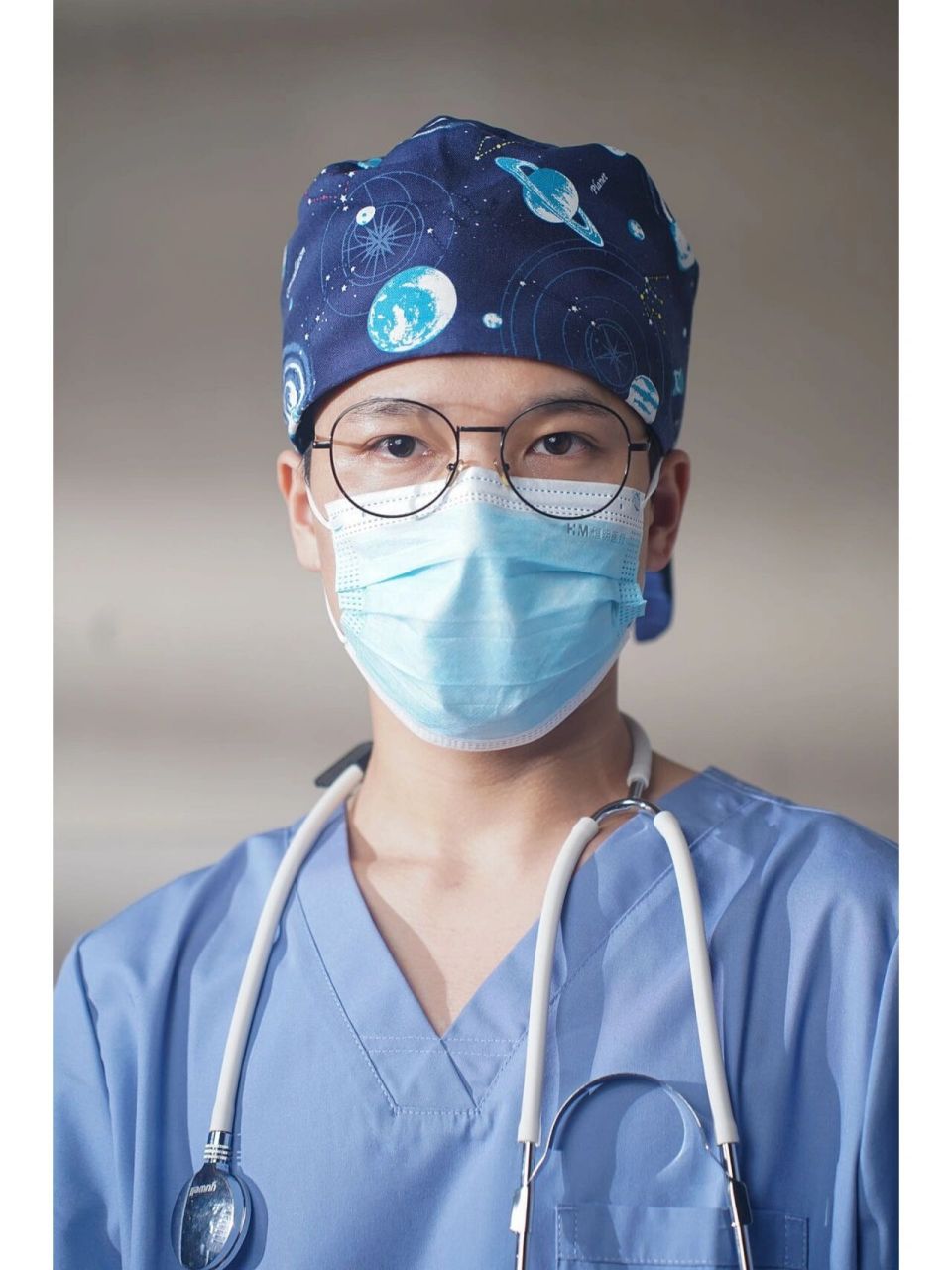 91「医学摄影」医生形象照 杭州医生形象照拍摄,小哥哥很有医生范儿