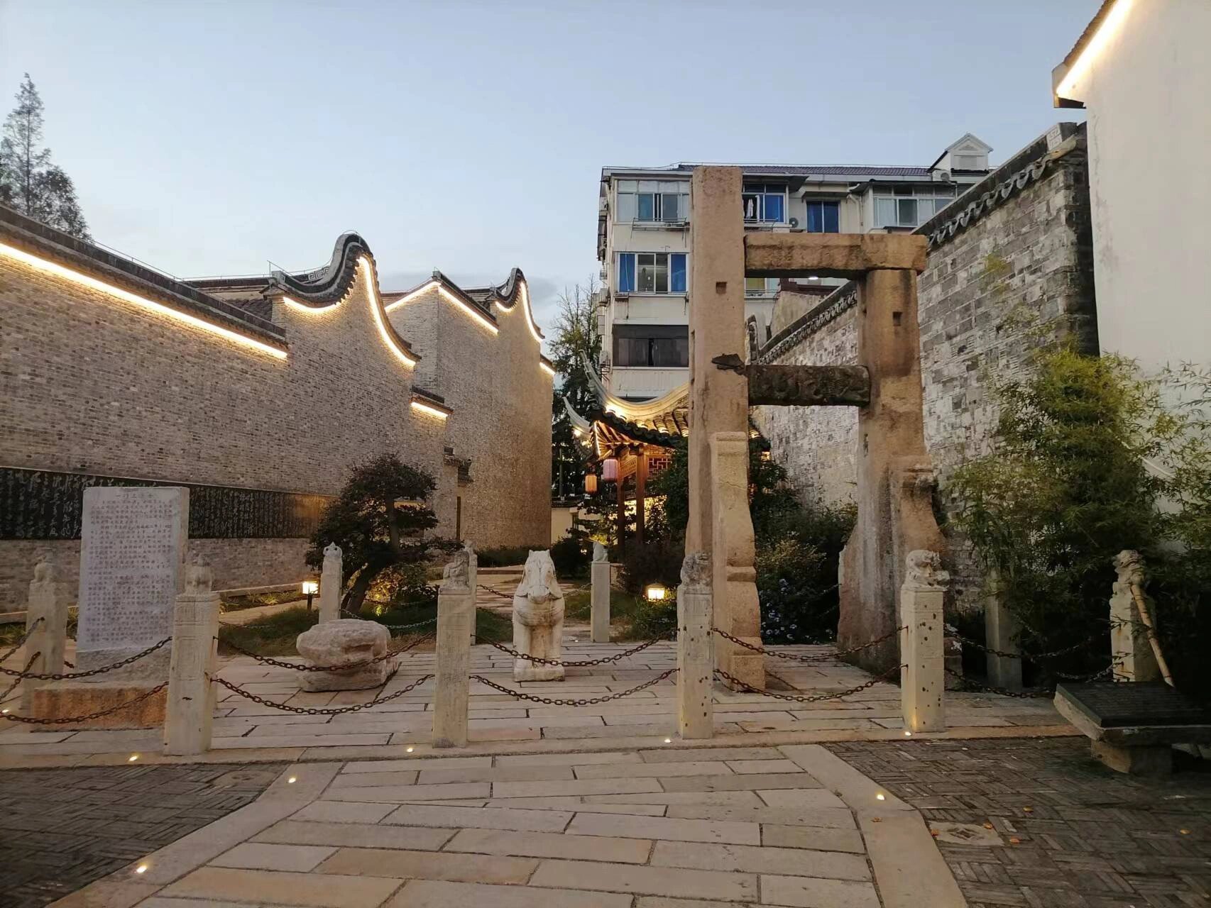 上海奉贤 青溪古镇 青溪古镇(青溪老街)﻿位于上海奉贤区青村镇,隋