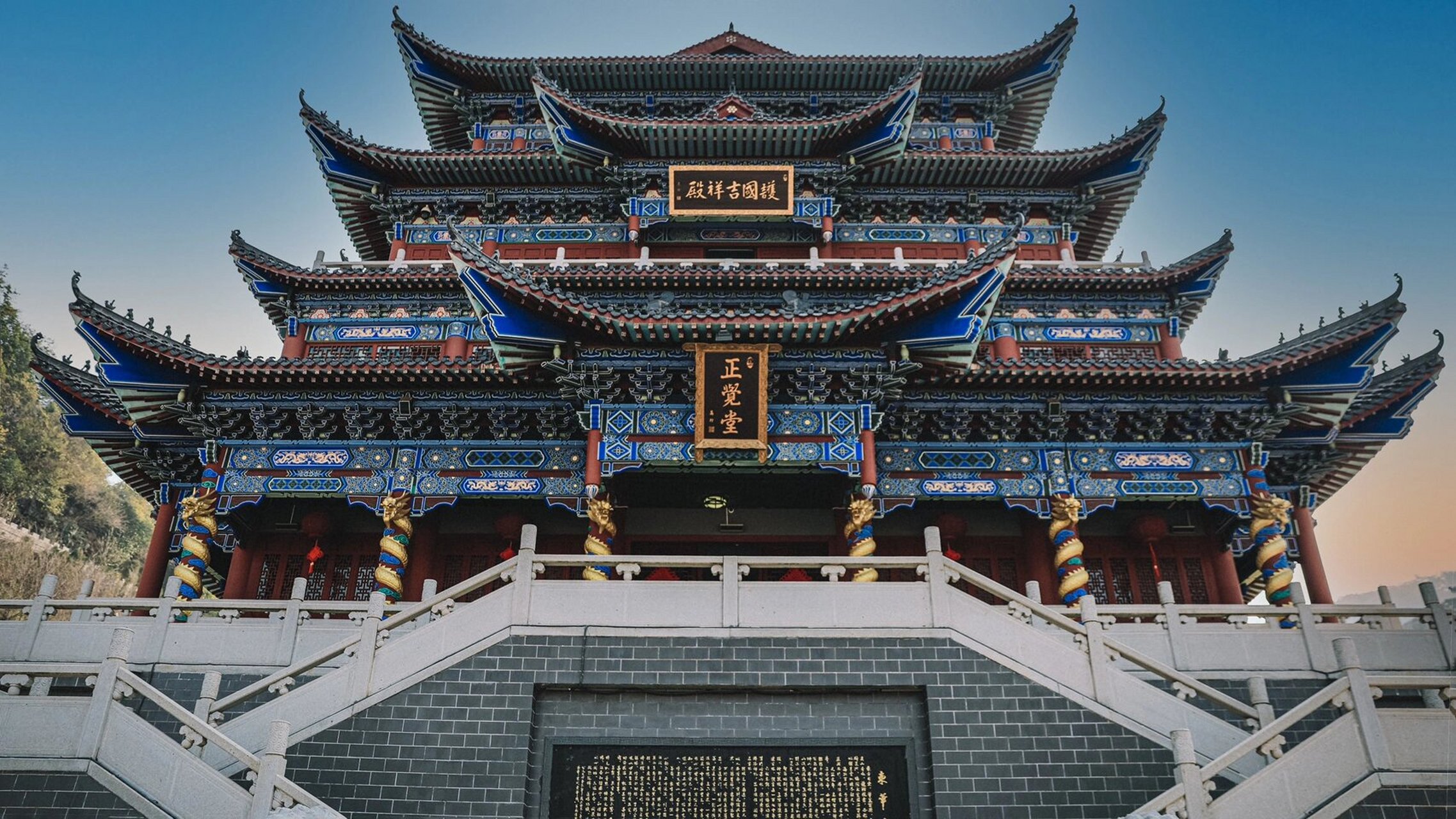 "千年古寺-东华禅寺,好一个梦中情寺" 于南朝梁武帝天监元年(公元502