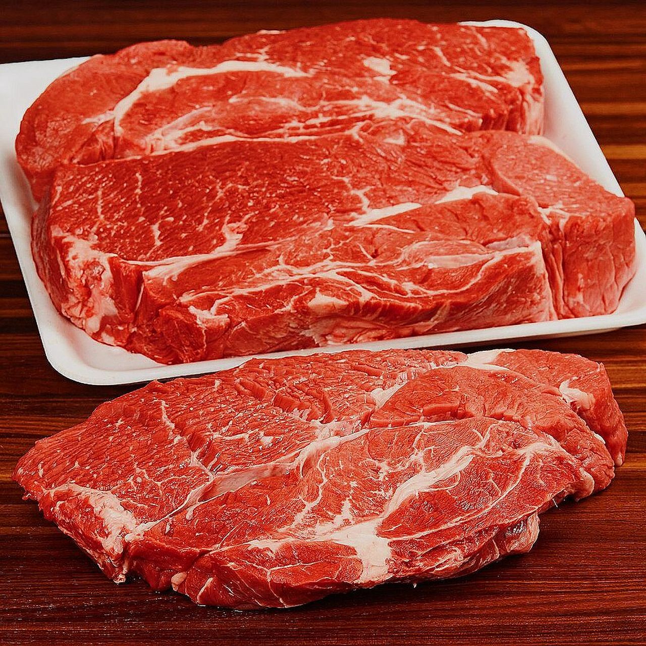 以前我都是买牛肩肉chuck roast(图四)冻了切片做火锅牛肉片,觉得