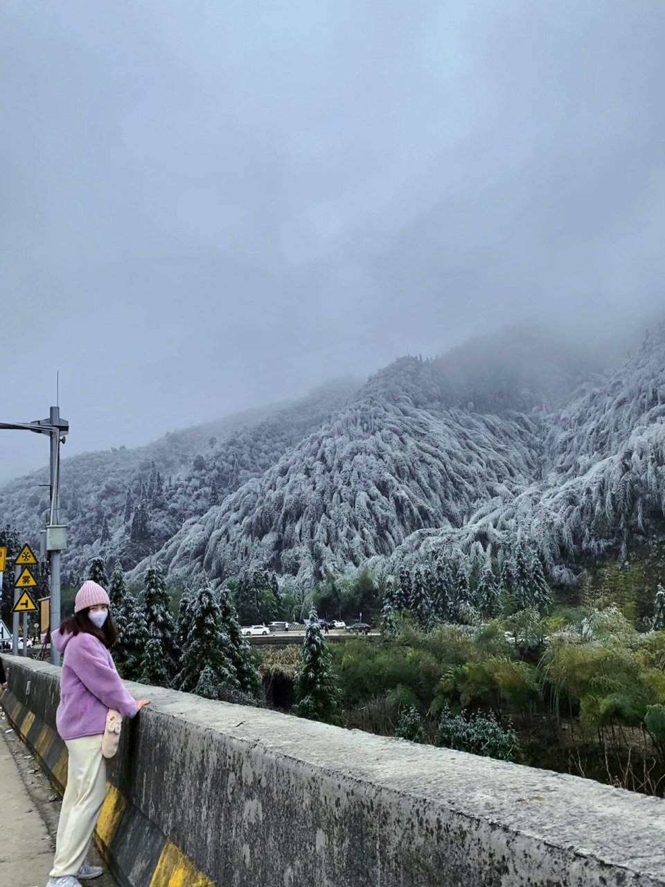 广东周边游清远云冰山旅游景区看冰挂 【云冰山旅游景区】属于湖南省