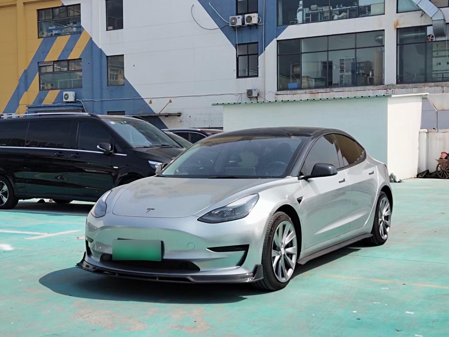 3,2022款后轮驱动版,一手车,行驶3700公里,车况极品原版原漆,准新车