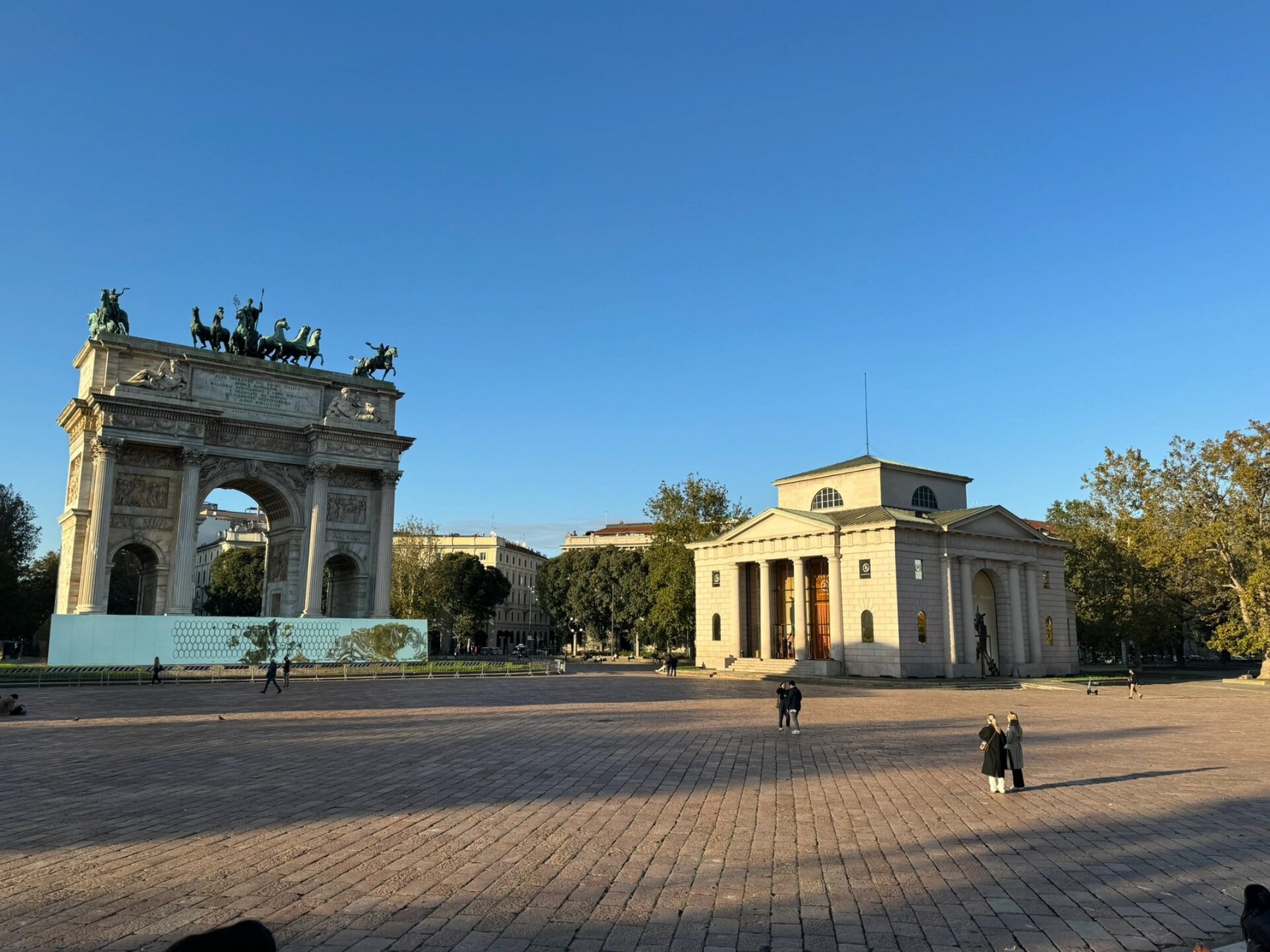 和平门9495森皮奥内公园 99米兰凯旋门位于斯福尔扎城堡内侧的