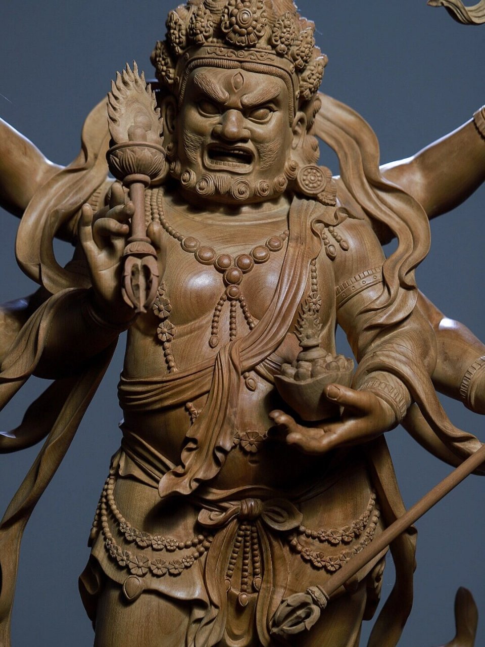 大黑天-最高阶的智慧财神,乃观音的慈悲化现  楠木 | 白六臂大黑天 白