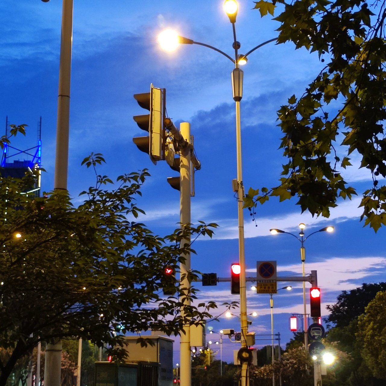 夜景路灯图片寂寞图片