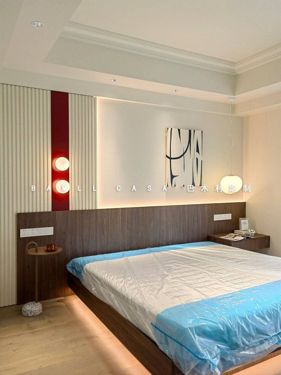 见光不见灯的格栅77护墙板卧室床头背景墙 _ 92卧室用了半墙的护