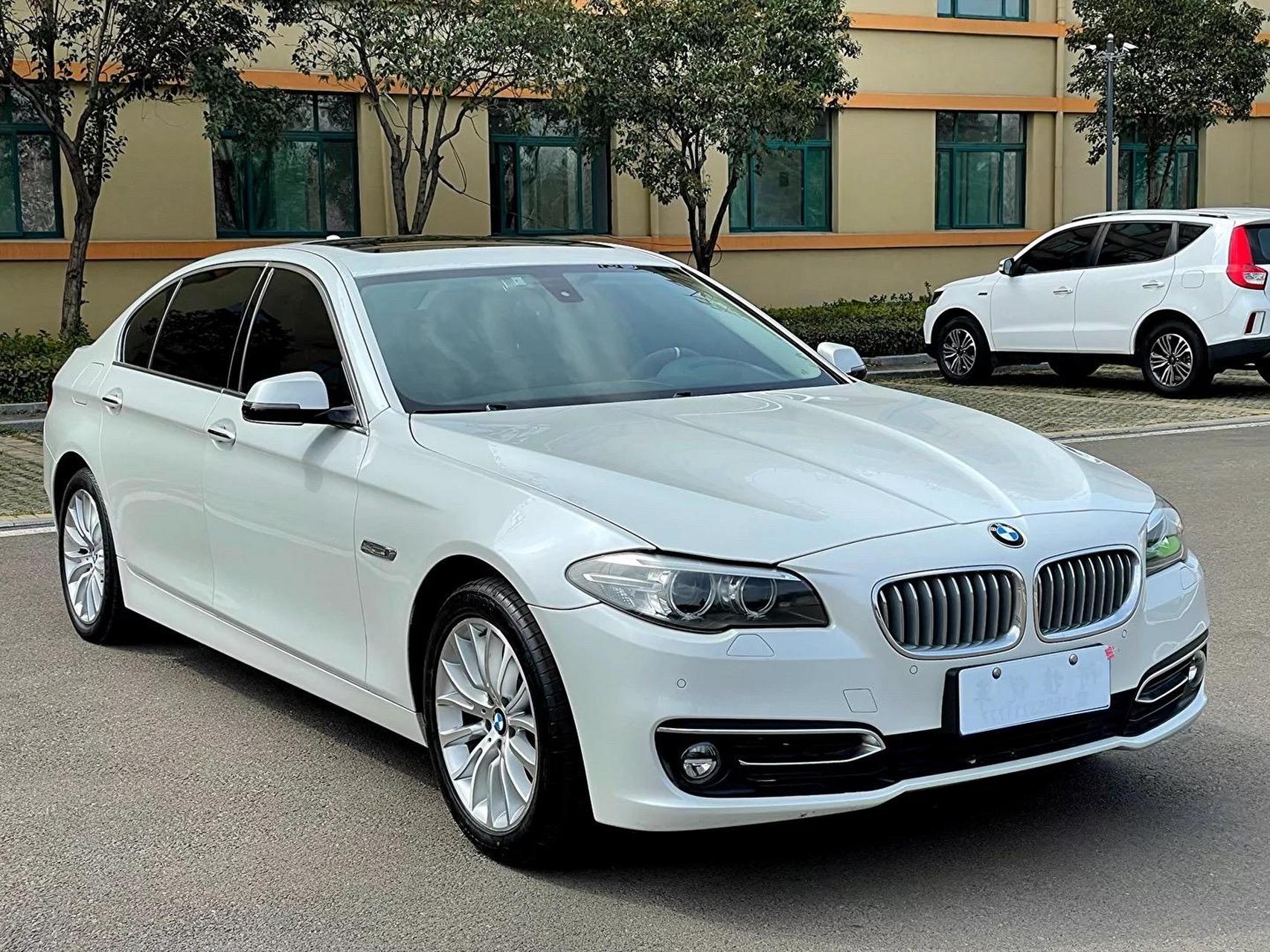 2017款宝马525豪华,  价格美丽