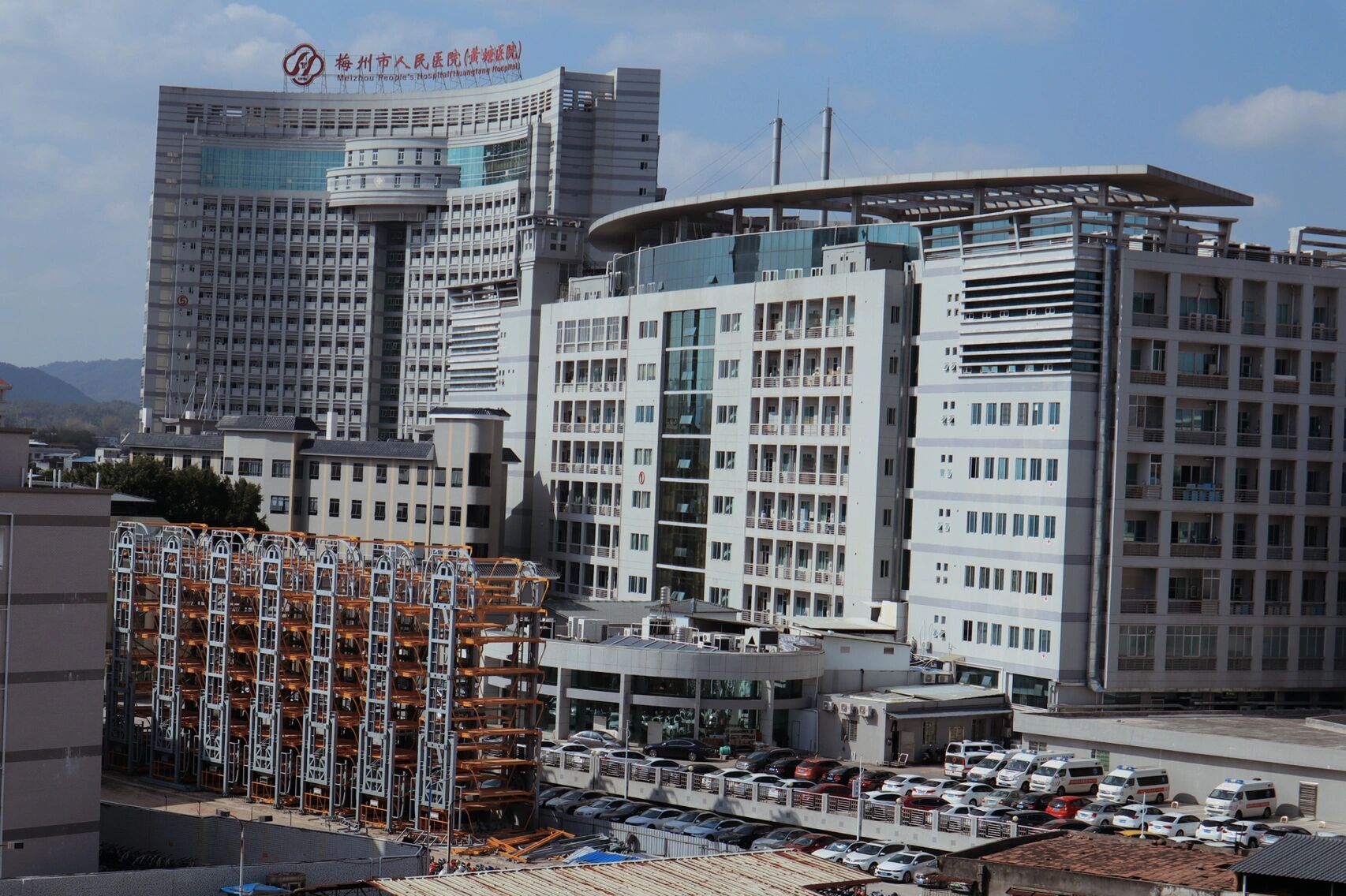 梅州市医院 窗外视野拍摄梅州市人民医院