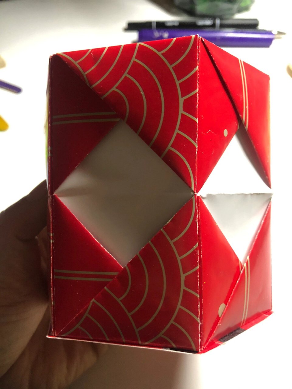 自己动手做笔筒|变废为宝|手工制作 不用的稍硬的纸张别先丢,找找手感