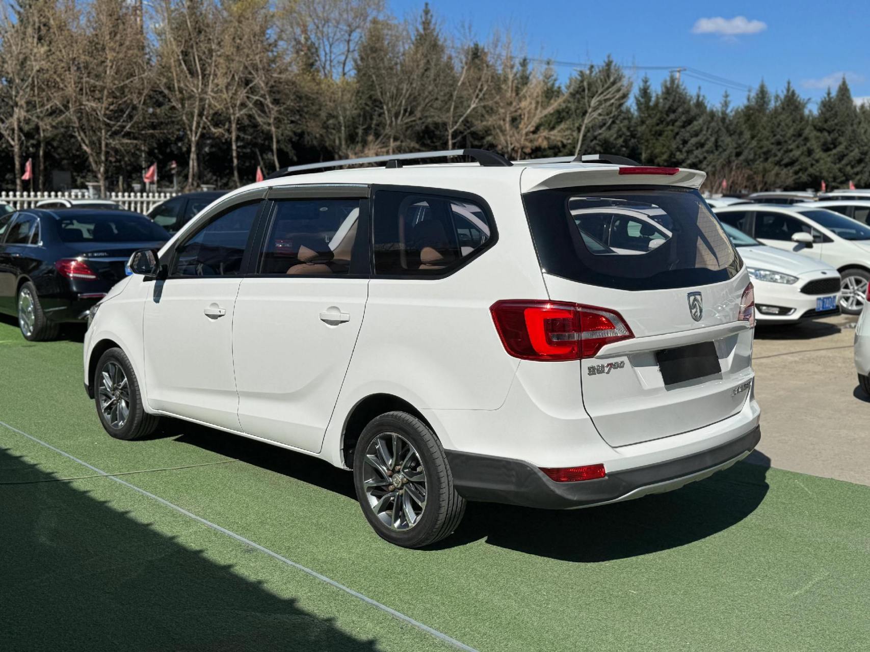 732019年宝骏730手动1.