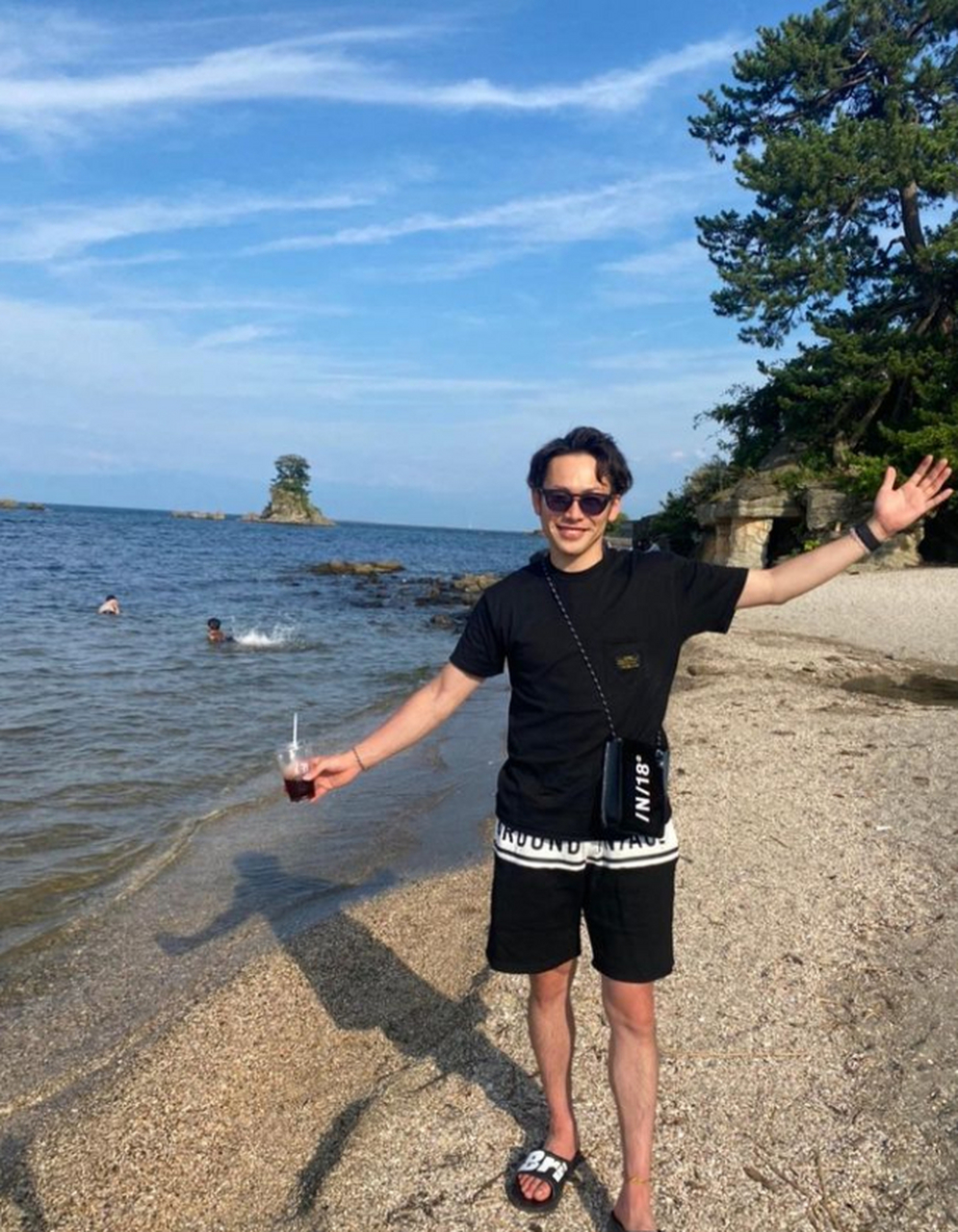 嘉村健士#  日本男子羽毛球运动员,前日本国家羽毛球队(a队)成员.