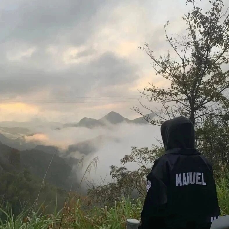 帅气的背影男头