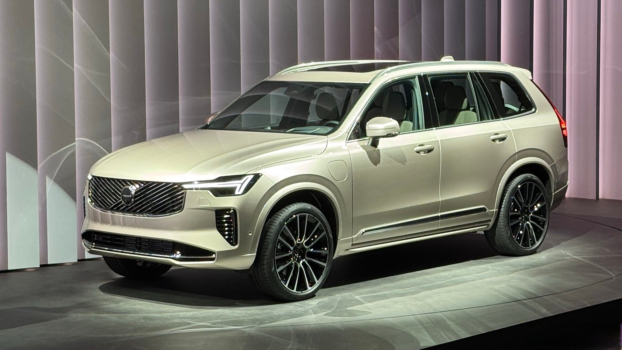 新款沃尔沃xc90首发亮相,还会是你的菜吗?