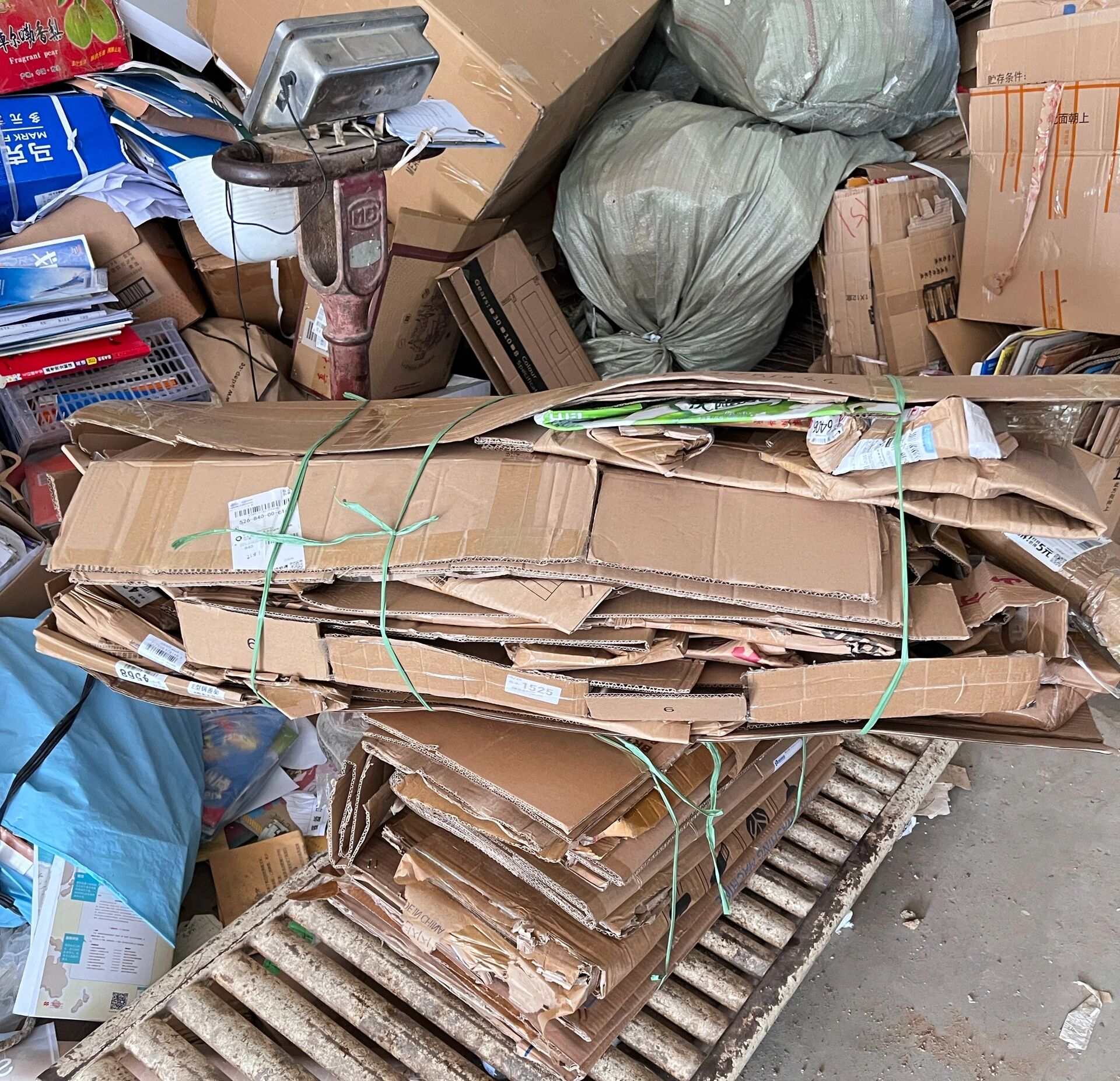 青岛废品站 硬纸壳多少钱一斤?