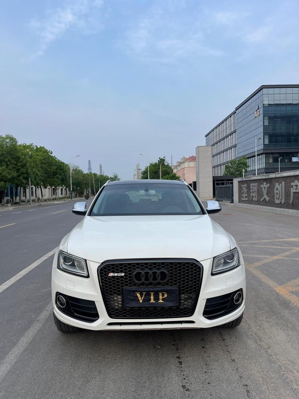 稀有车型混动奥迪q5 2013年8月新款奥迪q5 hybrid,油电混动版,纯进口