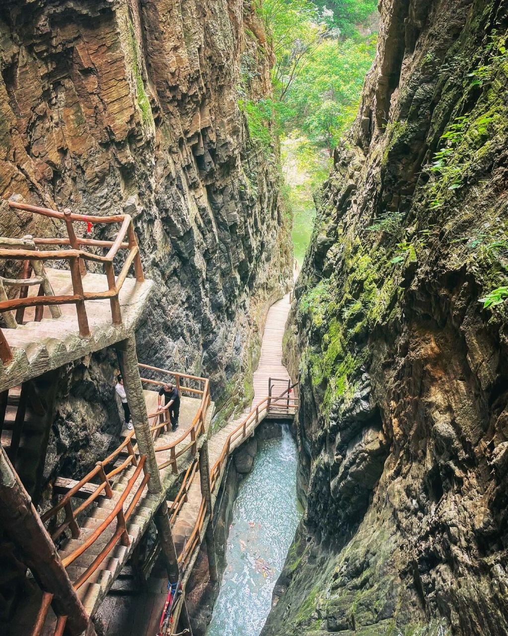 石家庄小九寨"清风峡" 99 地址:清风峡生态旅游区,平山县北冶乡清风
