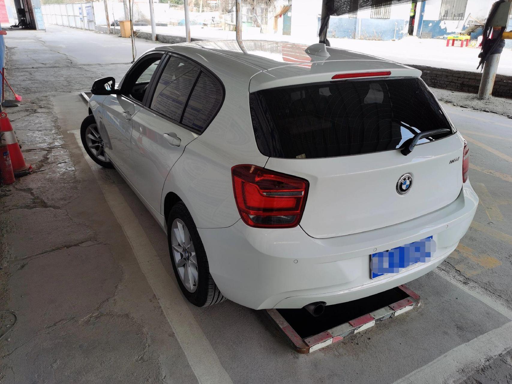 2012年宝马116i车架号及发动机号位置