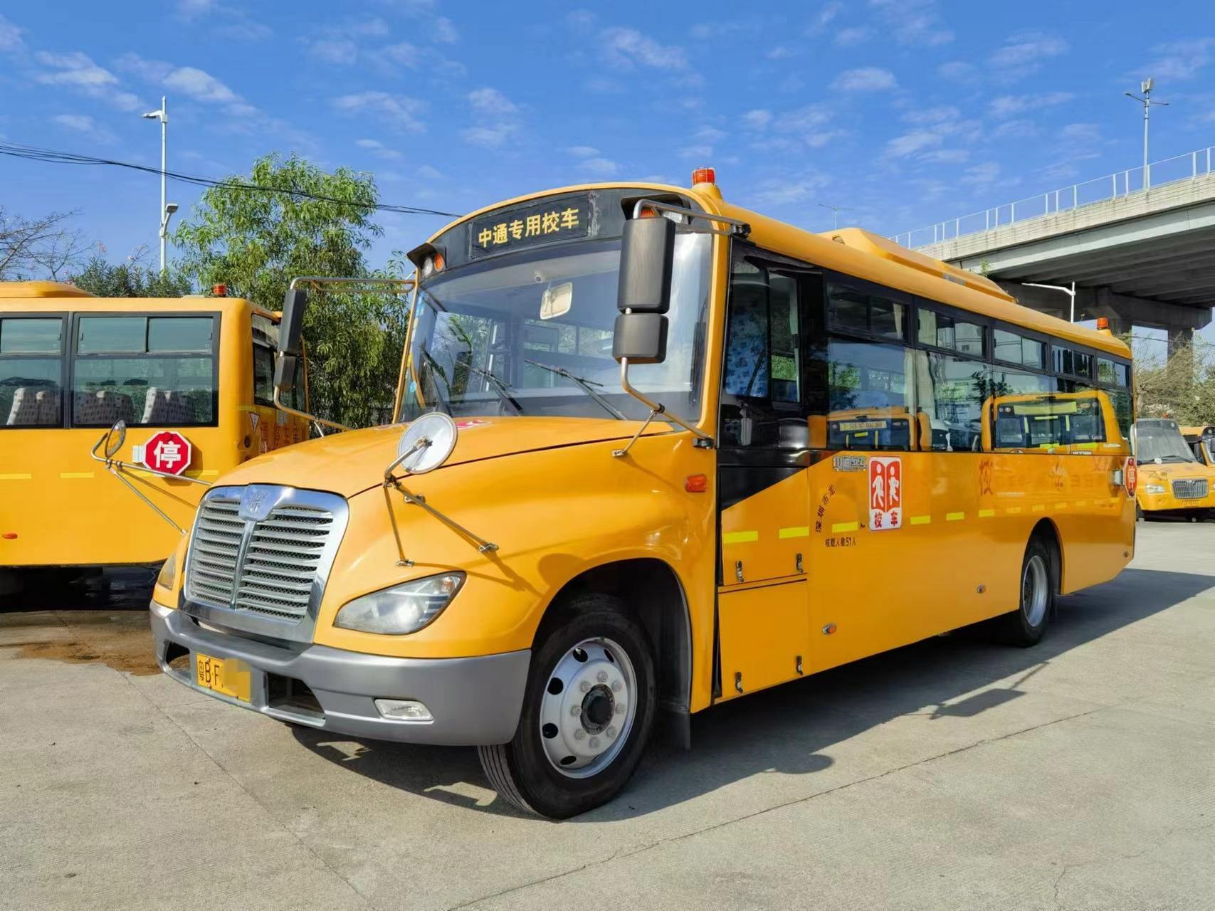 2017年入户中通校车,新款51座,国五排放,碟刹,缓速器,空调,配置高