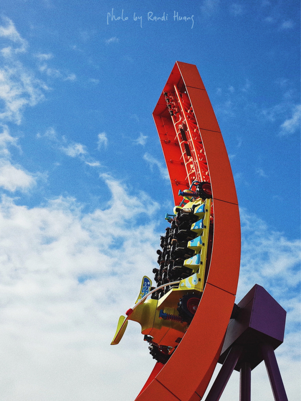 迪士尼|抱抱龙冲天赛车9415 第三次去上海迪士尼,终于勇敢刷了