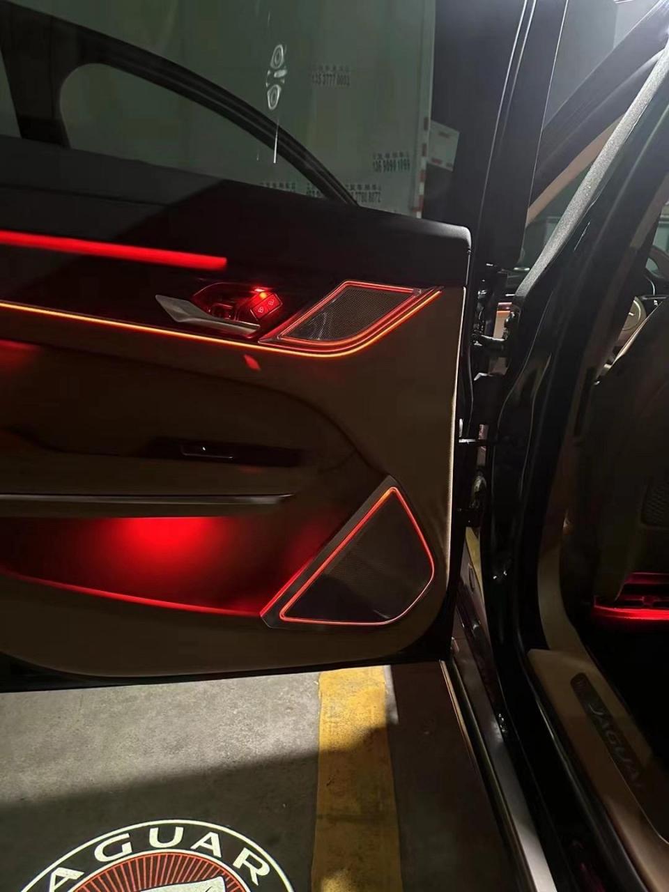 新款捷豹xfl氛围灯来袭,四门发光盖板银色终于来袭,感受一下吧,看看