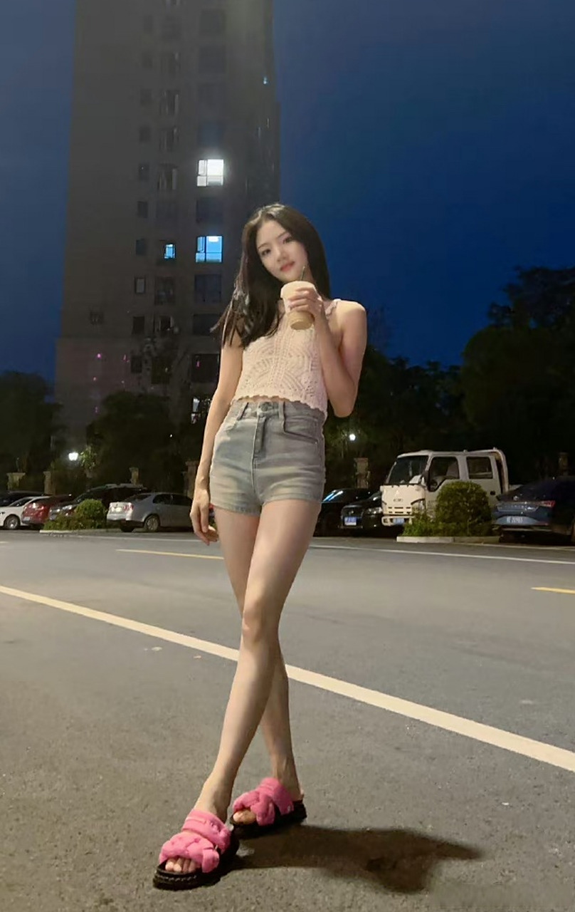 任敏这腿是真实的吗?