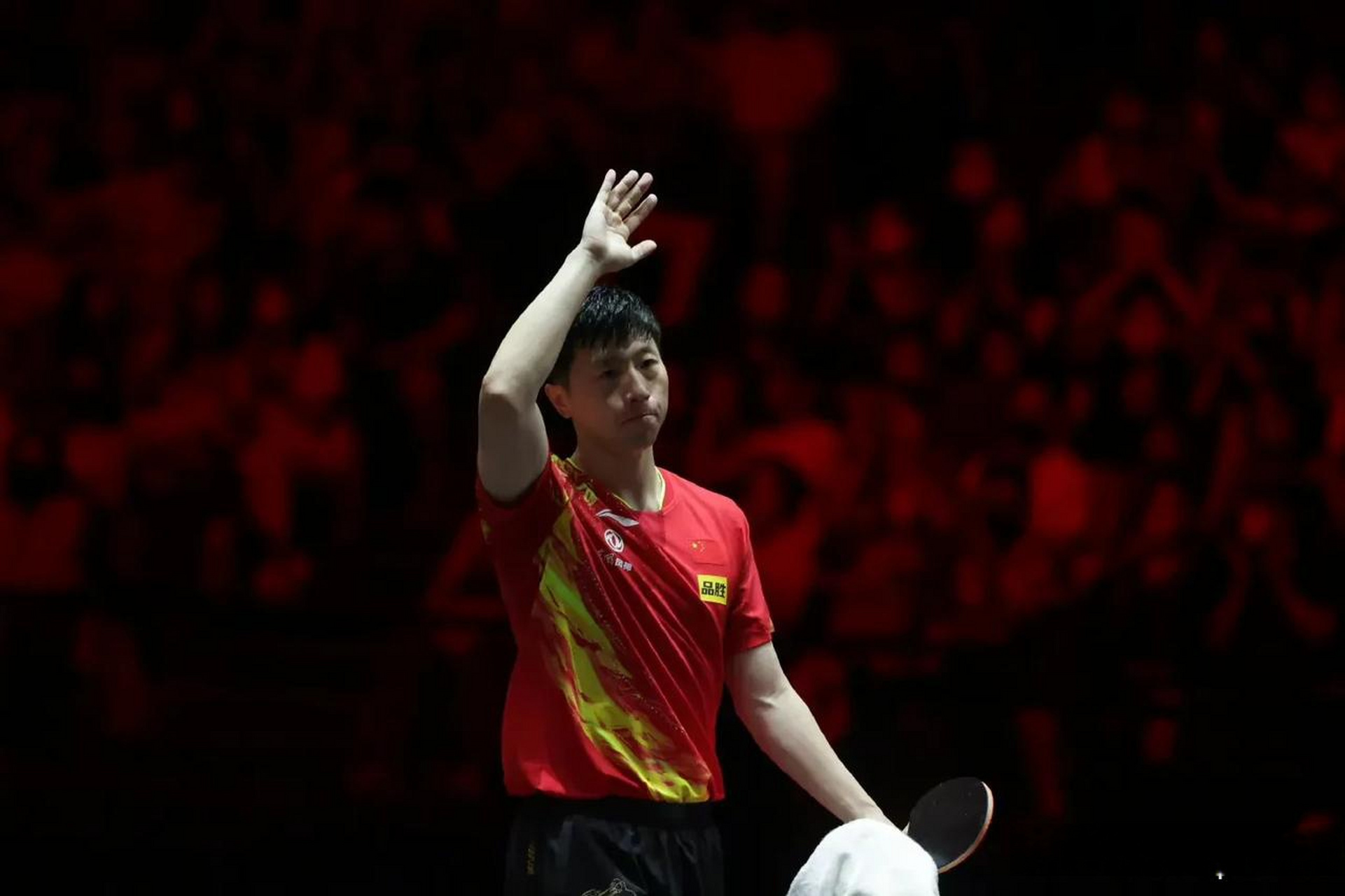 国乒三剑客 马龙,许昕,张继科 刘国梁:很多女孩都喜欢他们三个,都想亲