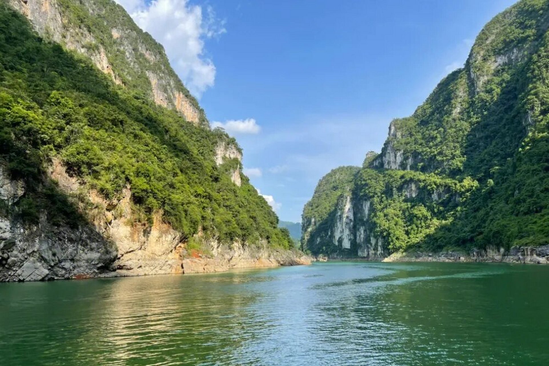 隆林风景 隆林各族自治县 万峰湖 雪莲洞 龙洞大寨 张家寨 平流壮寨