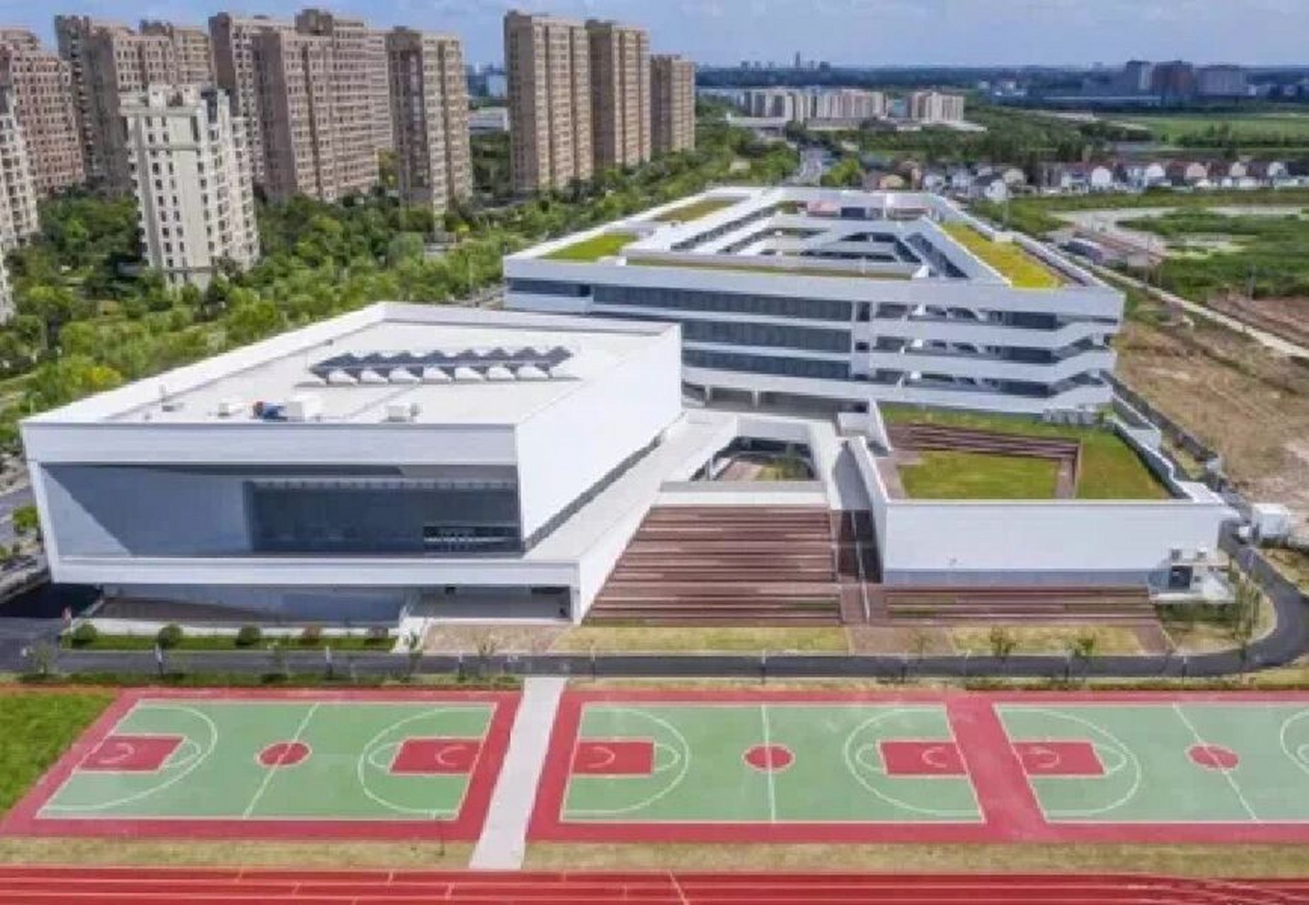 建平培德实验中学图片