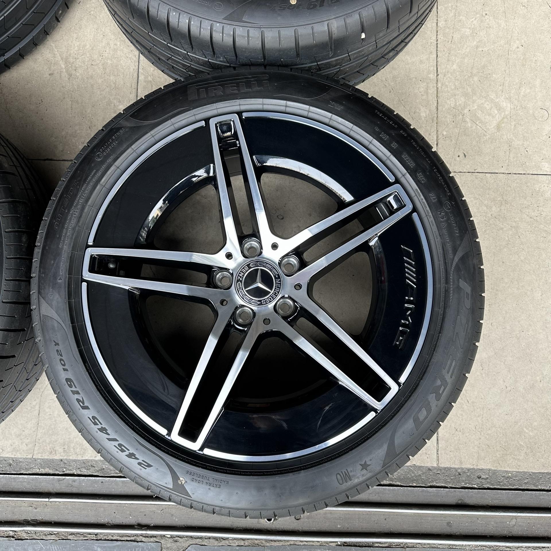 2024款奔驰e300原厂19寸轮毂轮胎