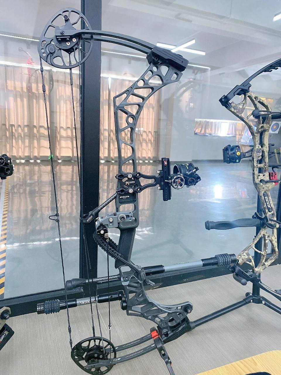 狩猎复合弓和竞技复合弓的区别 复合弓分为狩猎复合弓和竞技复合弓