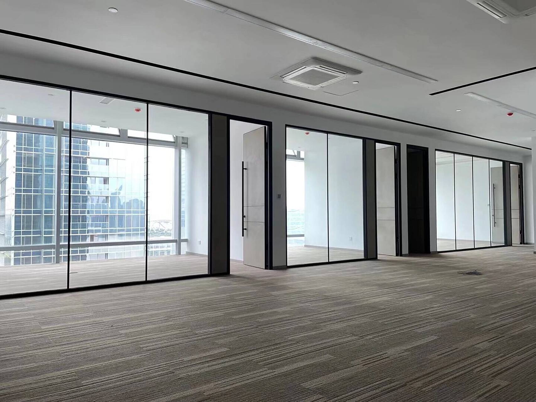 简约大气的办公室玻璃隔断成品效果图 越看越耐看,还是喜欢这么简单的