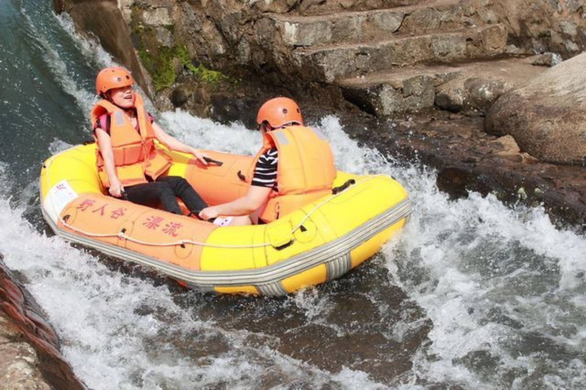 2023年野人谷漂流攻略 优惠门票 广西防城港市野人谷风景区位于十万