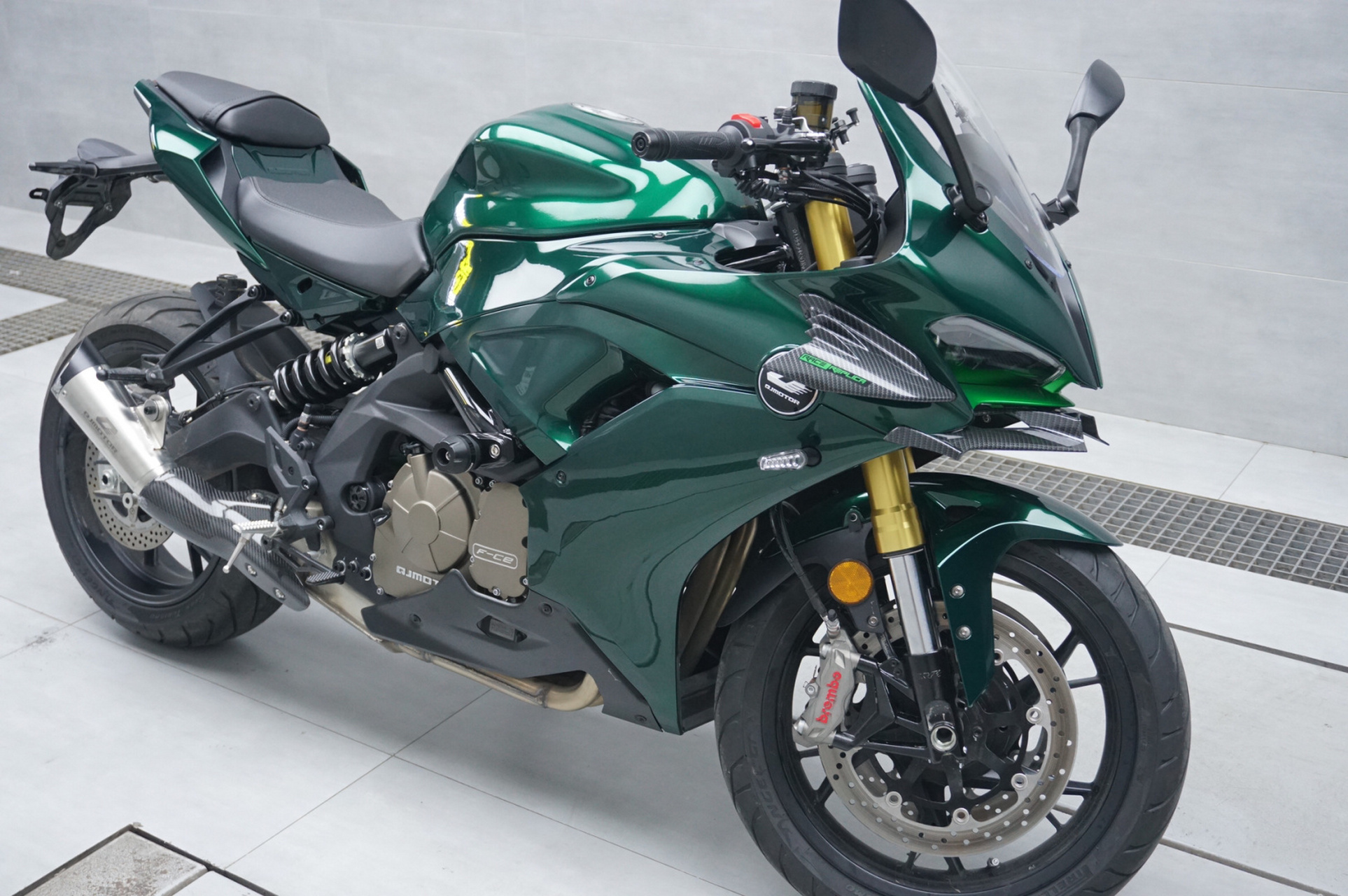 史上最帅钱江赛600摩托车93诞生了 97店里两个大师傅花了一天半